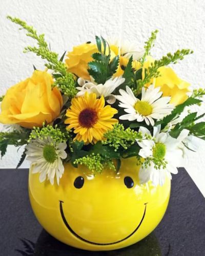 Smiles Bouquet way to make your special some to Grin with joy!